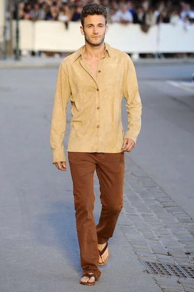 Look 57